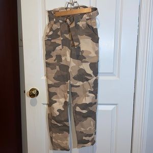 Camo River Island pants